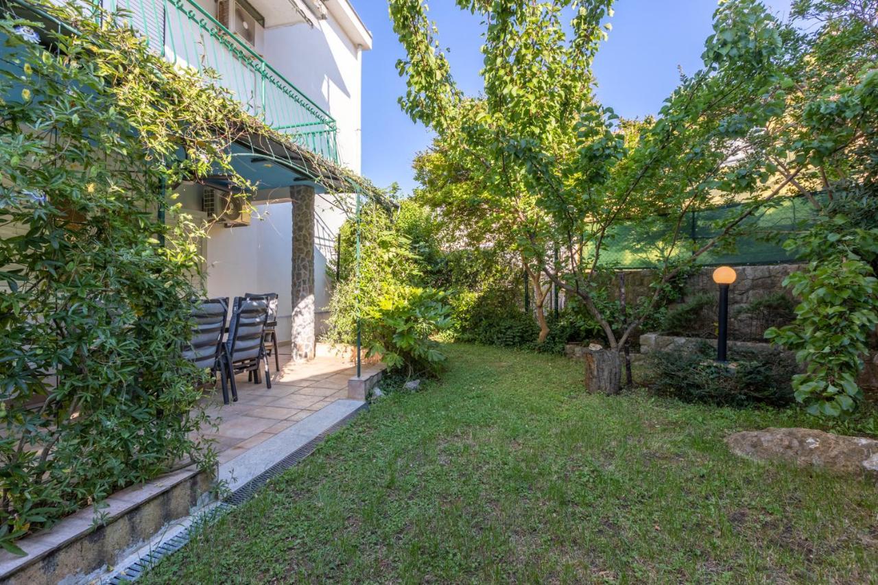 Apartment Kamila Krk Town Exterior photo