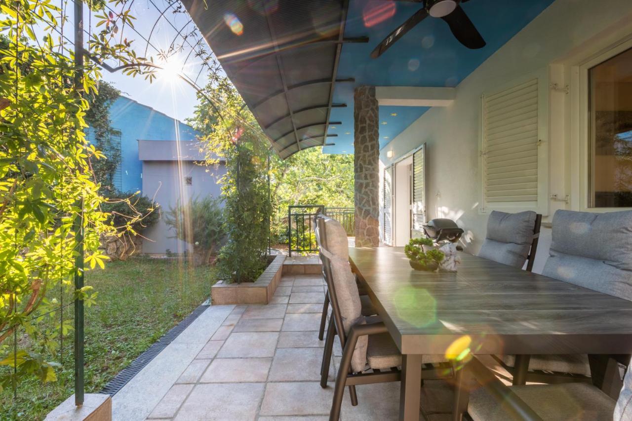 Apartment Kamila Krk Town Exterior photo